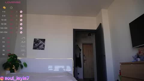 Leyla ly Ill be here Tuesday Thursday Friday Saturday Sunday online show from October 17, 2025, 5:10 am