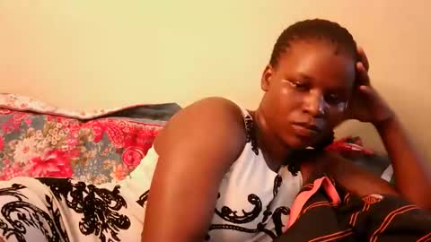 leylacuty13 online show from April 6, 2026, 10:38 am