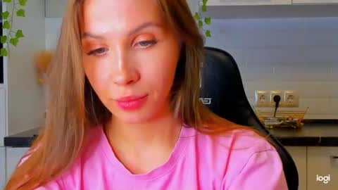 Leila online show from July 14, 2026, 2:05 am
