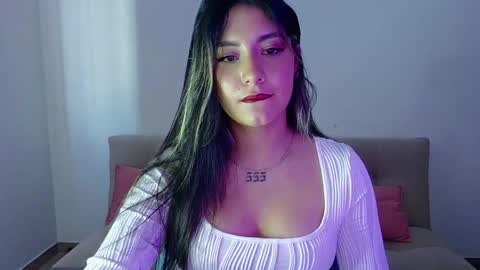 Lia  online show from April 7, 2026, 9:48 pm