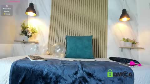 lia_harper_ online show from January 7, 2026, 7:27 pm