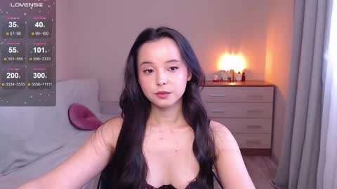 L I A online show from September 12, 2025, 11:21 am