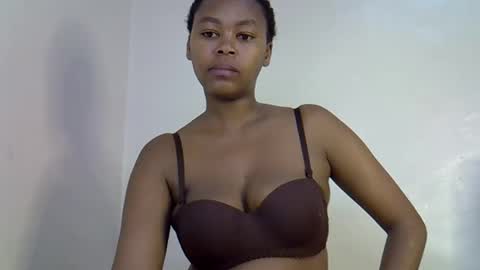 lia online show from September 30, 2025, 2:27 am