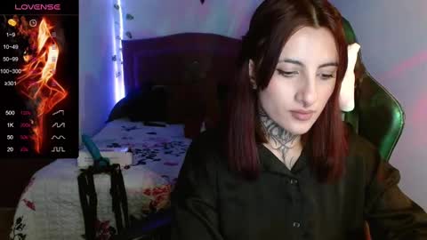 lia spicy   ig online show from September 15, 2025, 3:23 pm