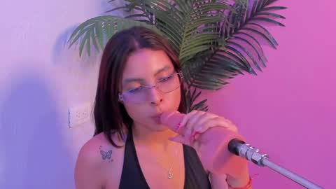 lia_owenss online show from May 23, 2026, 7:29 pm