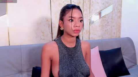 Lia Pascal  online show from November 13, 2025, 11:09 am