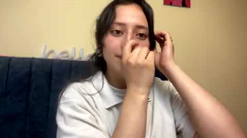 Little Queen Lia  online show from March 8, 2026, 8:23 pm