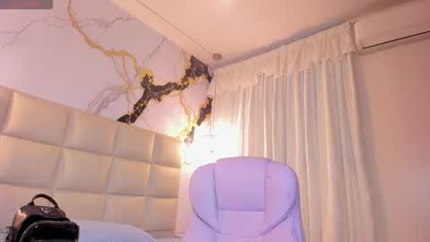 Lia online show from February 26, 2026, 12:15 pm