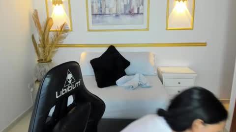 Lia  online show from December 23, 2025, 2:09 am