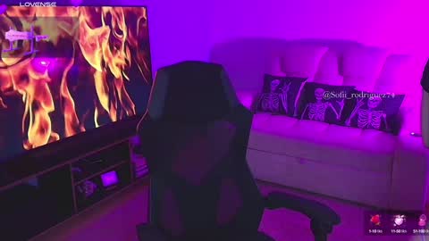 Snapshot of liaa_rodriguezz chatting on February 4, 2025, 1:02 am Liaa online show from February 4, 2025, 1:02 am