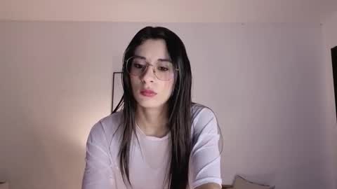 Lia  online show from November 8, 2025, 11:32 am