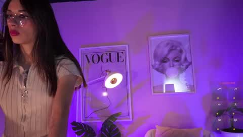 Lia  online show from April 16, 2026, 1:01 pm