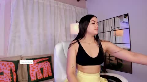 Snapshot of liaamoon_ chatting on May 2, 2026, 12:21 pm Lia online show from May 2, 2026, 12:21 pm