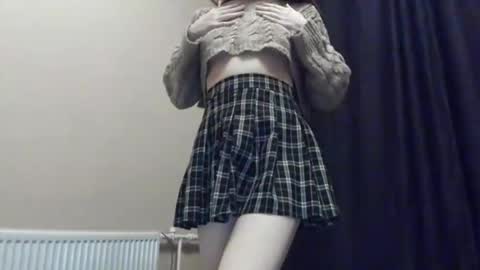 Julia  online show from February 16, 2026, 7:10 pm