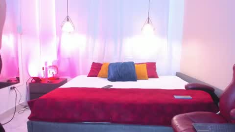 Lia Bell online show from July 8, 2026, 7:07 pm