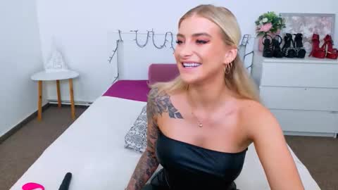 Lia online show from May 13, 2026, 10:23 am