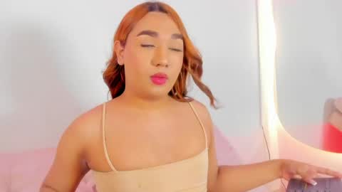Snapshot of liacampbell__ chatting on April 30, 2026, 8:37 pm La online show from April 30, 2026, 8:37 pm