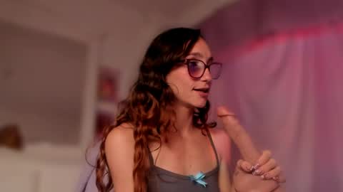 Snapshot of liahilton_ chatting on June 7, 2026, 2:21 pm lh6 9c online show from June 7, 2026, 2:21 pm