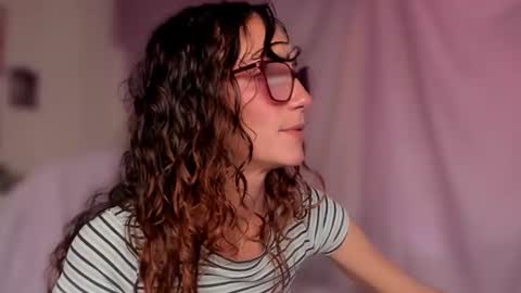 Snapshot of liahilton_ chatting on June 11, 2026, 3:43 pm lh6 9c online show from June 11, 2026, 3:43 pm