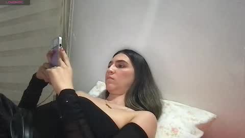 Snapshot of liahrommie chatting on February 23, 2026, 11:46 pm Amy online show from February 23, 2026, 11:46 pm