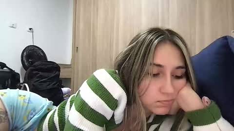 Snapshot of liahrommie chatting on March 3, 2026, 10:37 pm Amy online show from March 3, 2026, 10:37 pm