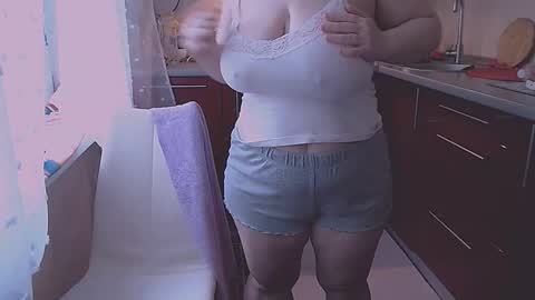 Snapshot of liahsofty chatting on May 17, 2026, 1:51 pm miss Lia colection for travel online show from May 17, 2026, 1:51 pm
