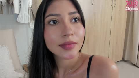 Snapshot of liajohnsons_ chatting on June 5, 2026, 2:40 am Lia Johnsons online show from June 5, 2026, 2:40 am