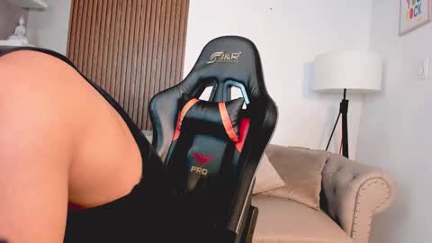 Liam Collins online show from November 15, 2025, 11:51 am