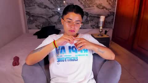 Snapshot of liam_dustin chatting on May 5, 2026, 11:02 pm Liam online show from May 5, 2026, 11:02 pm