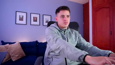 Liam online show from February 26, 2025, 2:46 pm