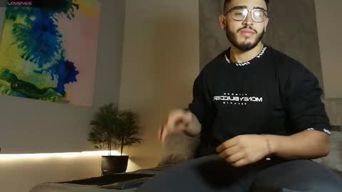 LIAM KLEIN online show from May 18, 2026, 11:27 am