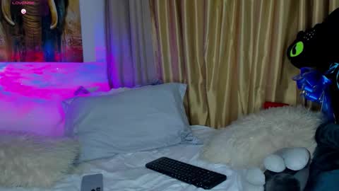 liam online show from November 18, 2025, 2:50 am