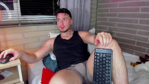 Snapshot of liam_oficial chatting on July 20, 2026, 3:43 am liam online show from July 20, 2026, 3:43 am