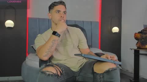 Liam online show from March 30, 2026, 8:32 pm