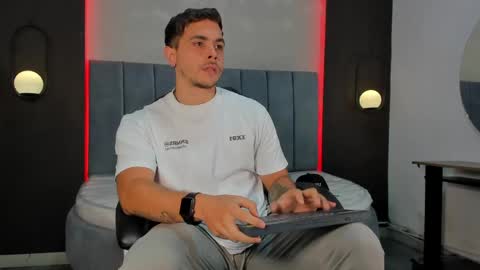 Snapshot of liam_walk chatting on April 22, 2026, 6:09 pm Liam online show from April 22, 2026, 6:09 pm