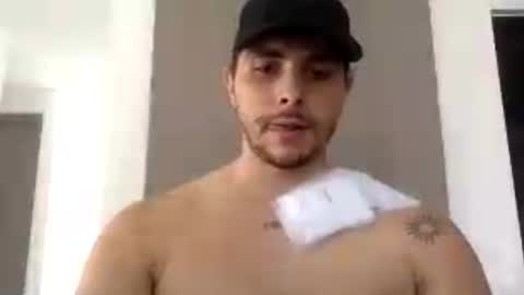 Snapshot of liam_walk chatting on June 27, 2026, 3:39 pm Liam online show from June 27, 2026, 3:39 pm