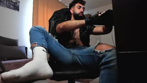 Liam online show from March 12, 2026, 8:09 am