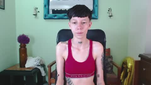 Liam  online show from April 18, 2026, 12:09 pm