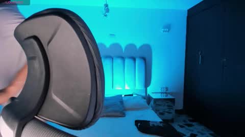 LiamDeep online show from September 17, 2025, 4:14 am