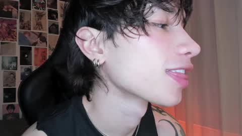 Liam online show from December 19, 2024, 6:23 am