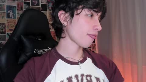 Liam online show from December 27, 2024, 7:08 am