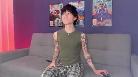 Liam online show from December 15, 2025, 11:31 pm