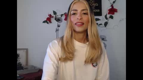 Lia Miller online show from December 19, 2024, 12:45 pm