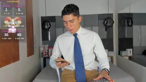 Snapshot of liamnovak chatting on November 25, 2025, 11:54 am Liam online show from November 25, 2025, 11:54 am