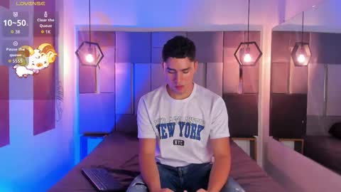 Snapshot of liamnovak chatting on November 28, 2025, 12:08 pm Liam online show from November 28, 2025, 12:08 pm