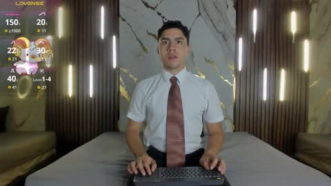 Snapshot of liamnovak chatting on November 29, 2025, 11:02 am Liam online show from November 29, 2025, 11:02 am