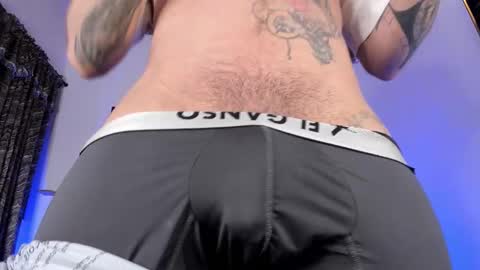 liamwyatt_ online show from February 7, 2026, 3:21 am