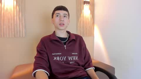 lian_cameron online show from February 6, 2026, 4:06 am