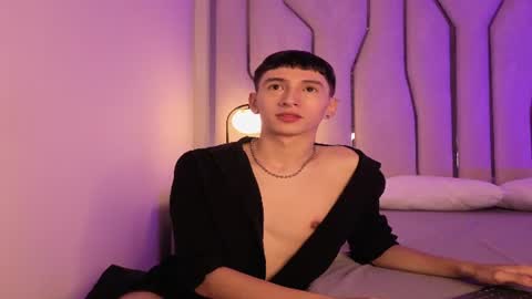 lian_cameron online show from July 7, 2026, 3:42 am