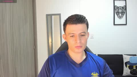 lian_eathan online show from October 15, 2025, 9:15 pm